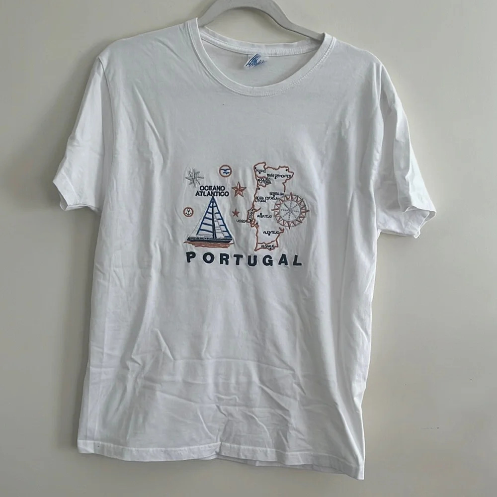Embroidered Portugal Sailboat Travel Tee Sz M Casual Men Unisex‎